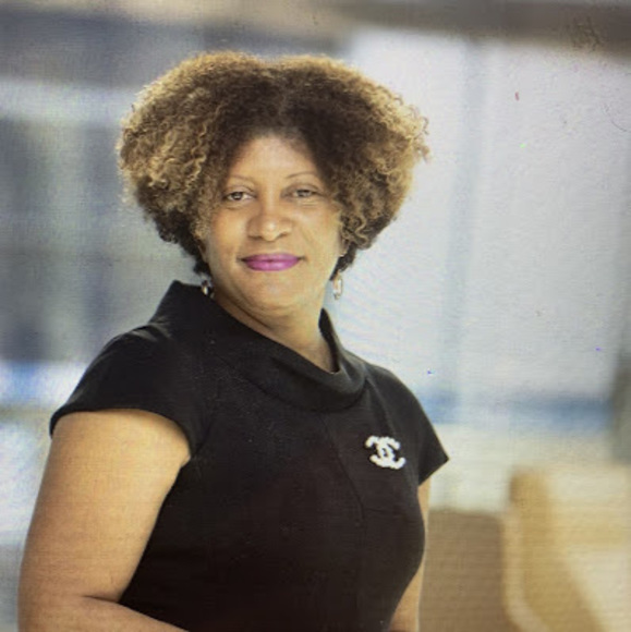 Meet your Posher, Michele - Picture 1 of 1